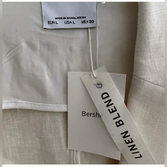 Bershka Linen Blend Off-White
Blazer Size Large - Picture 4 of 6